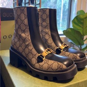 Women’s interlocking G Horsebit boot